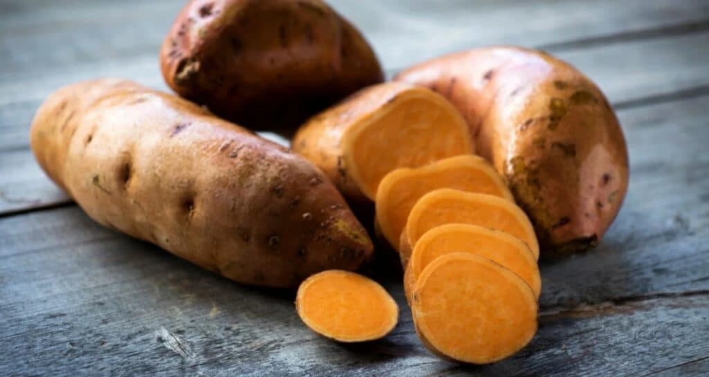 15 Foods to Eat if You Want Your Hair to Grow Faster