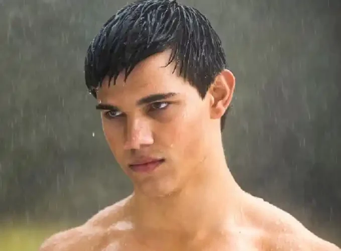 Taylor Lautner