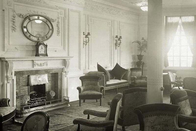 Reading room aboard the Titanic