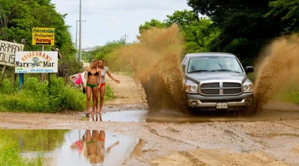 Even Beautiful Women Have Their “Oops” Moments