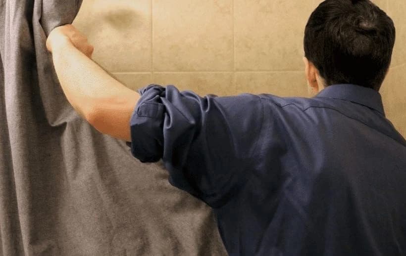 He Went To His Relative’s House To Fetch The Cat, But There Was Something Else In There…