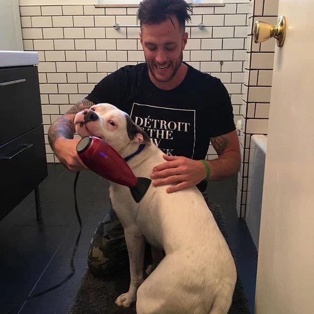 This Man Took a Selfie With His Dog And The Police Showed Up Immediately