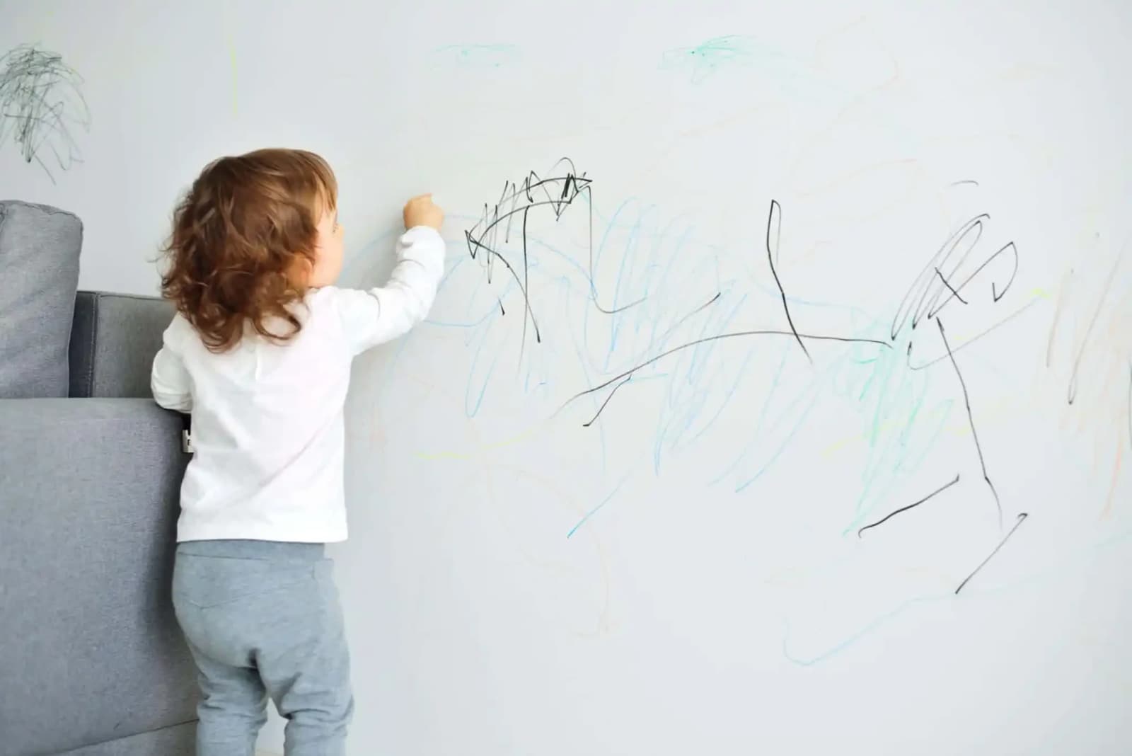 Erase The Marker Or Crayon On Your Walls Using Only WD-40