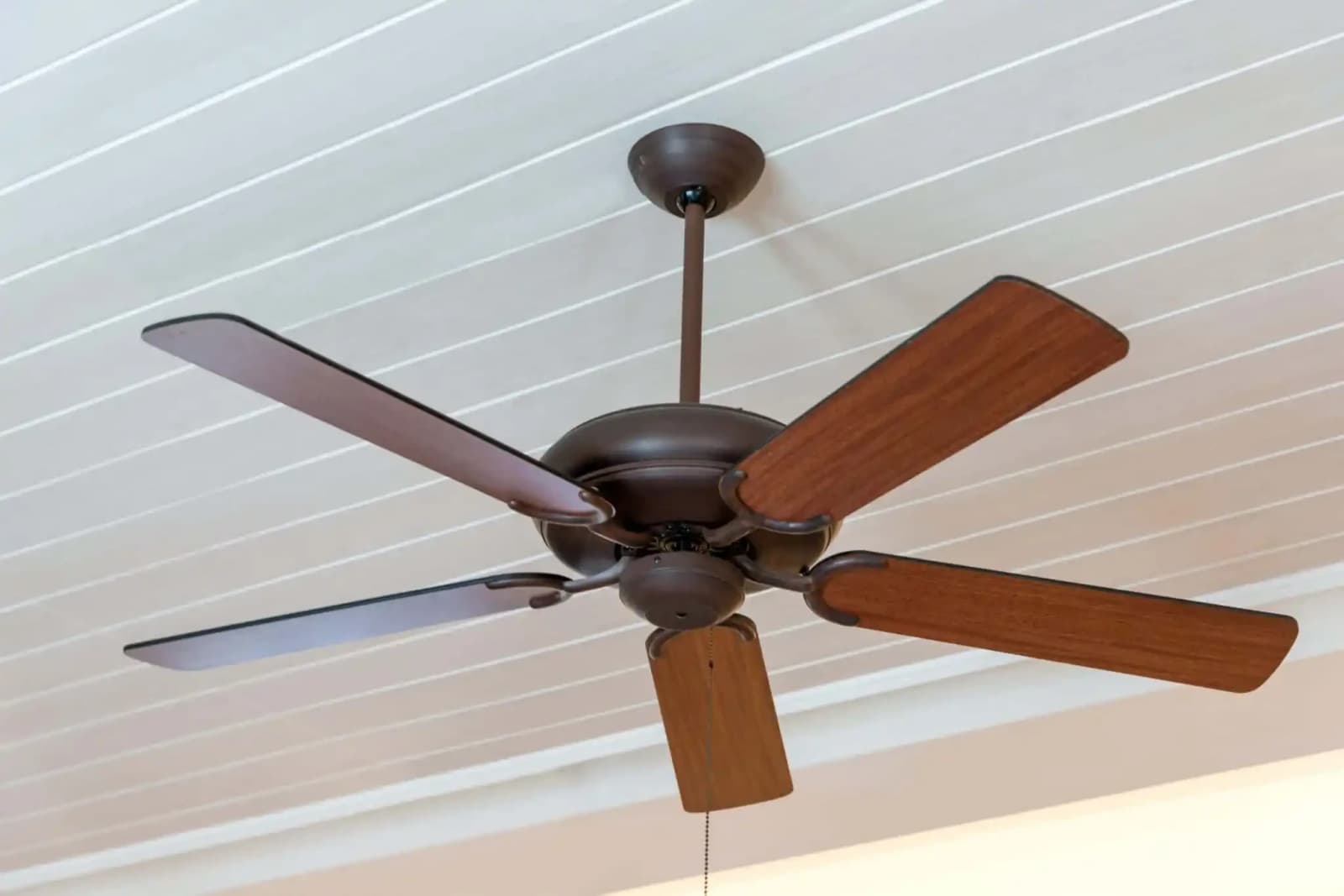 Adjust Correctly The Rotation Of Your Ceiling Fans
